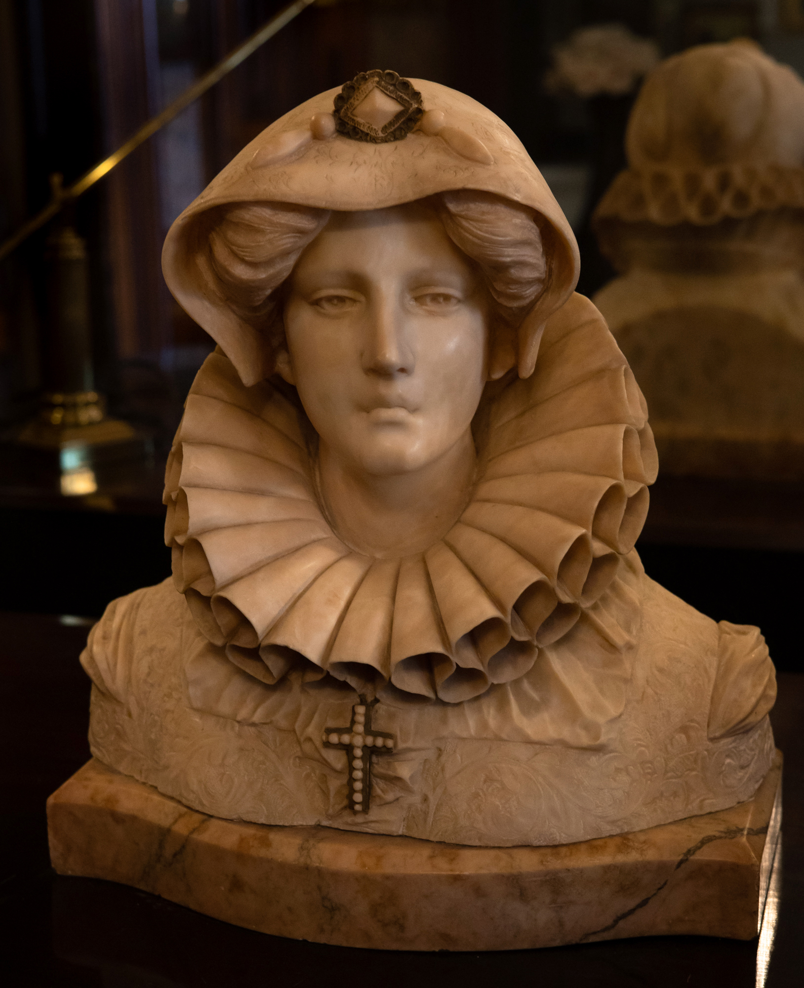 Mary Queen of Scots bust