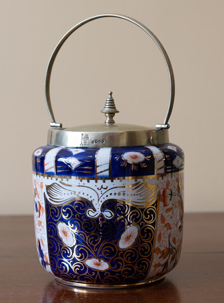 Asian vessel lid handle