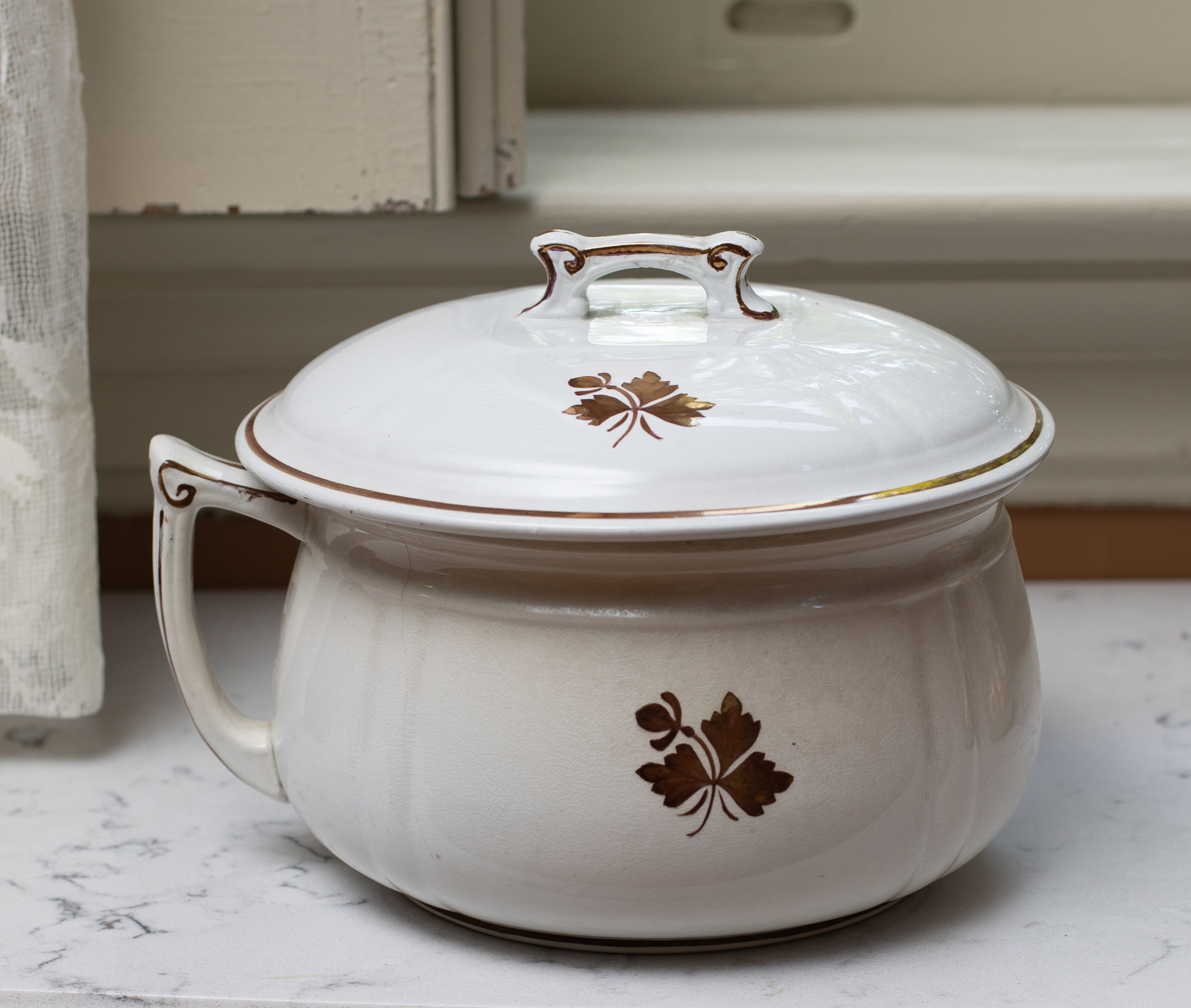 Chamber pot