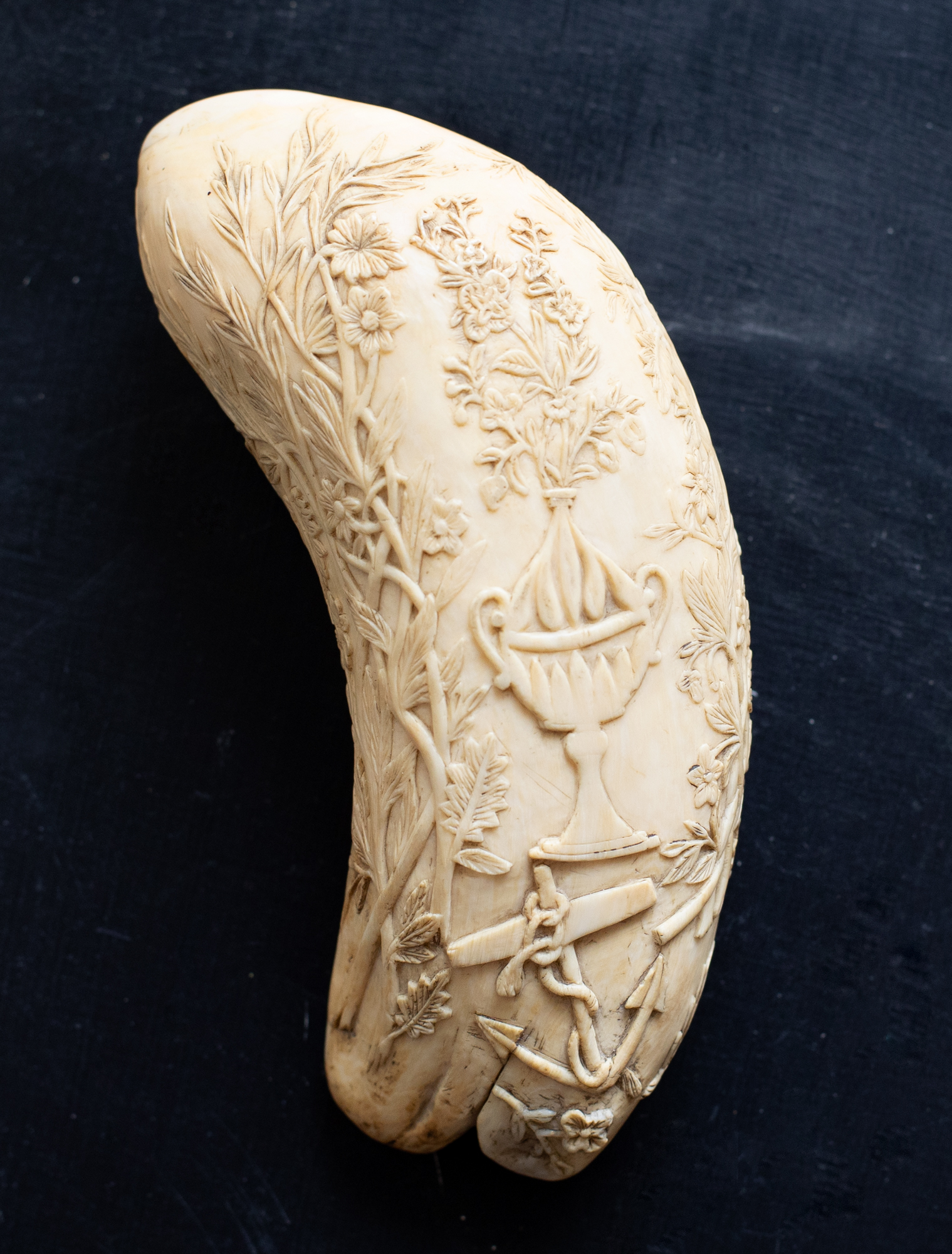 Scrimshaw whale tooth carving 1829 back